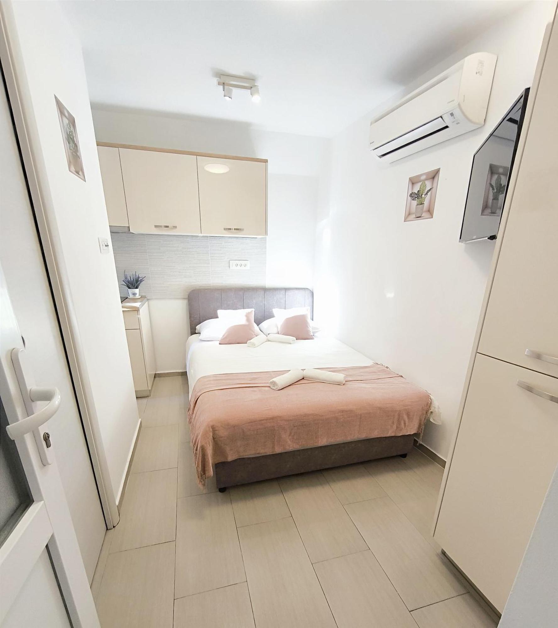 Central Apartment & Room Niko Split Dış mekan fotoğraf