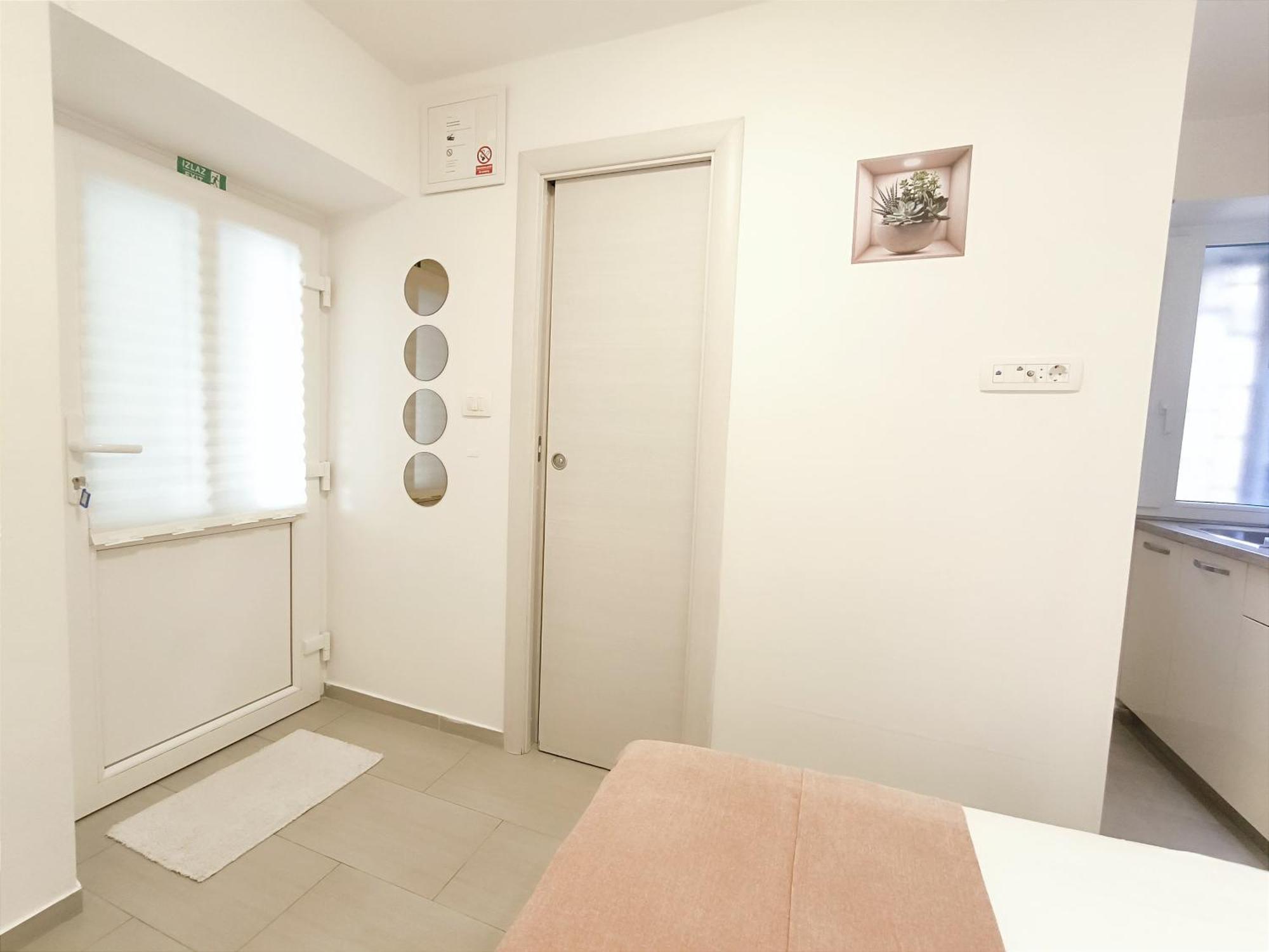 Central Apartment & Room Niko Split Dış mekan fotoğraf